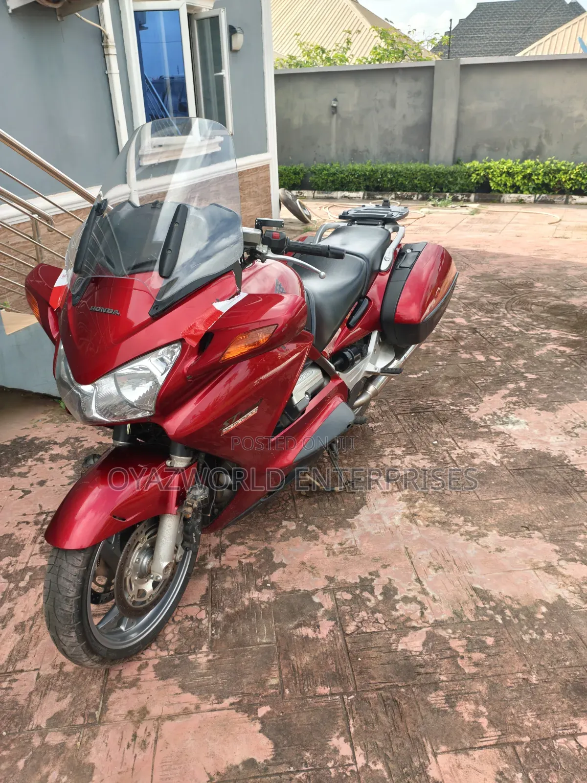 Honda 2010 Red
