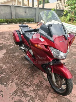 Honda 2010 Red