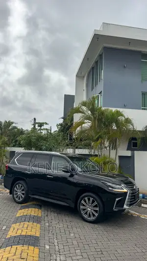 Lexus LX 2017 Black