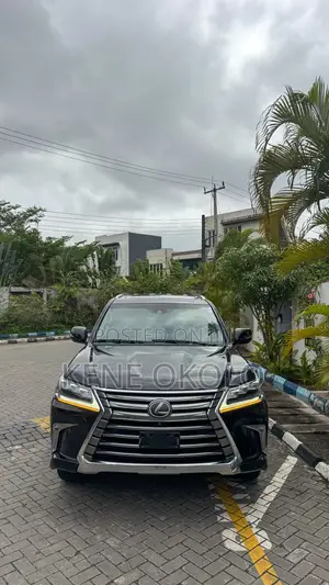 Lexus LX 2017 Black
