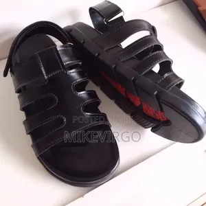 Unisex Polished Leather Sandal