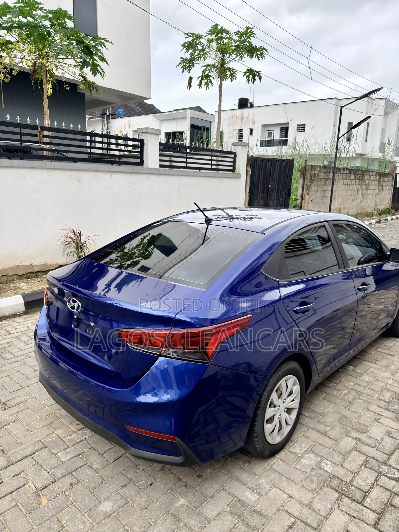 Hyundai Accent SE 2019 Blue