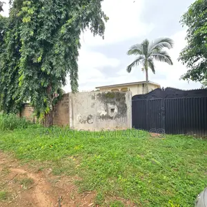 7bdrm Duplex in Agodi for sale