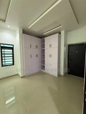 Furnished 4bdrm Duplex in Chevron for rent