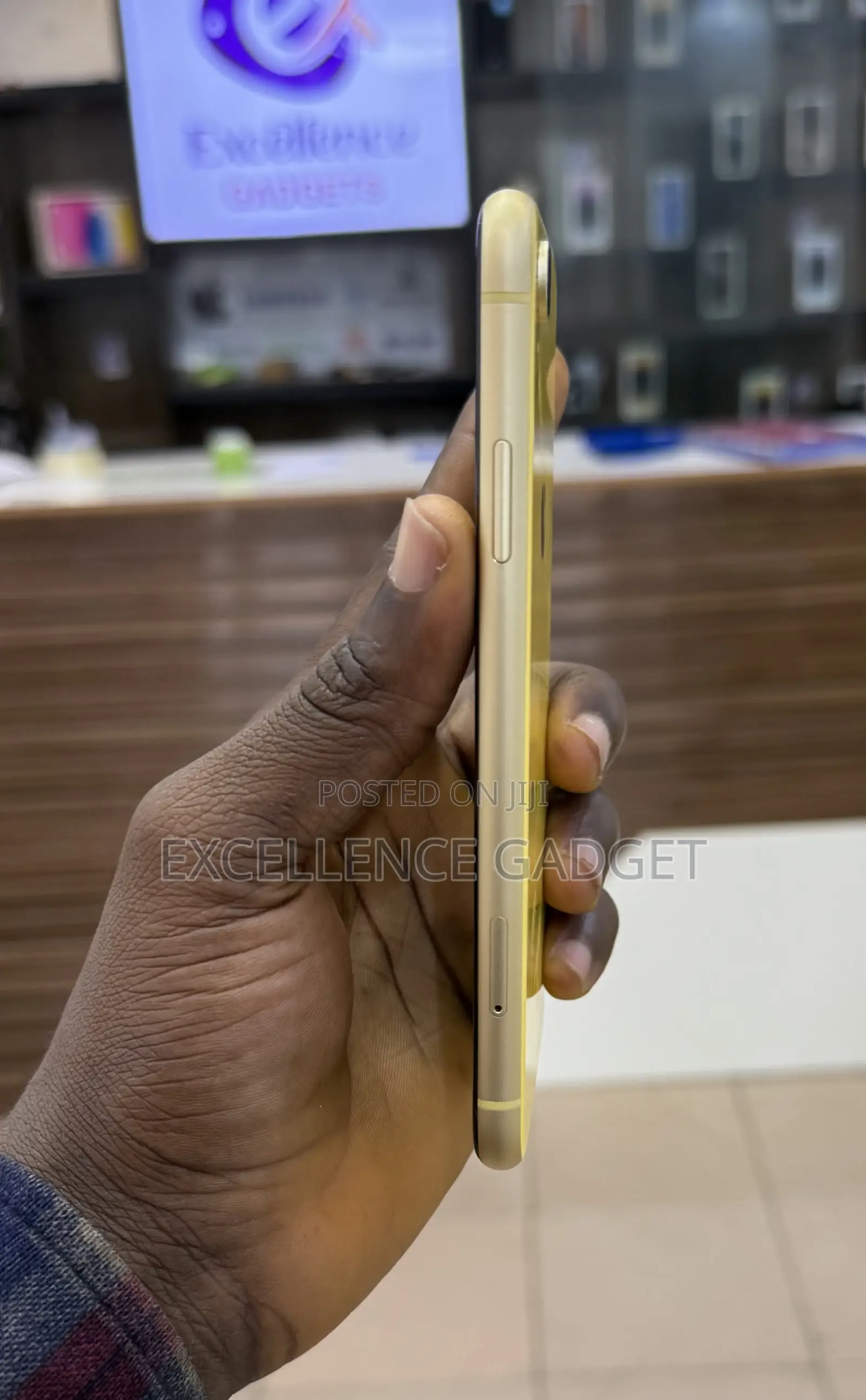 Apple iPhone XR 64 GB Yellow