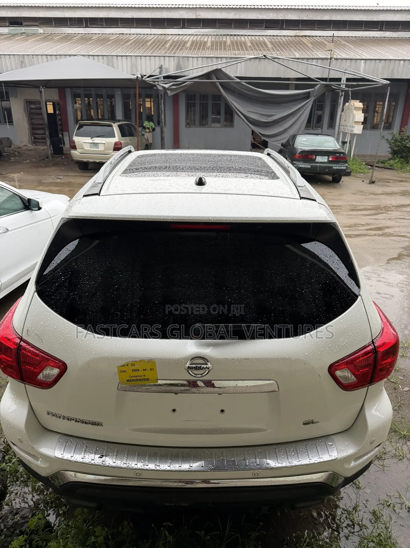 Nissan Pathfinder SL 2018 White