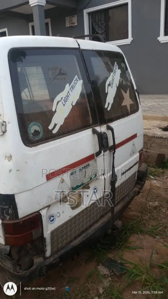 Volkswagen Transporter 1999 White