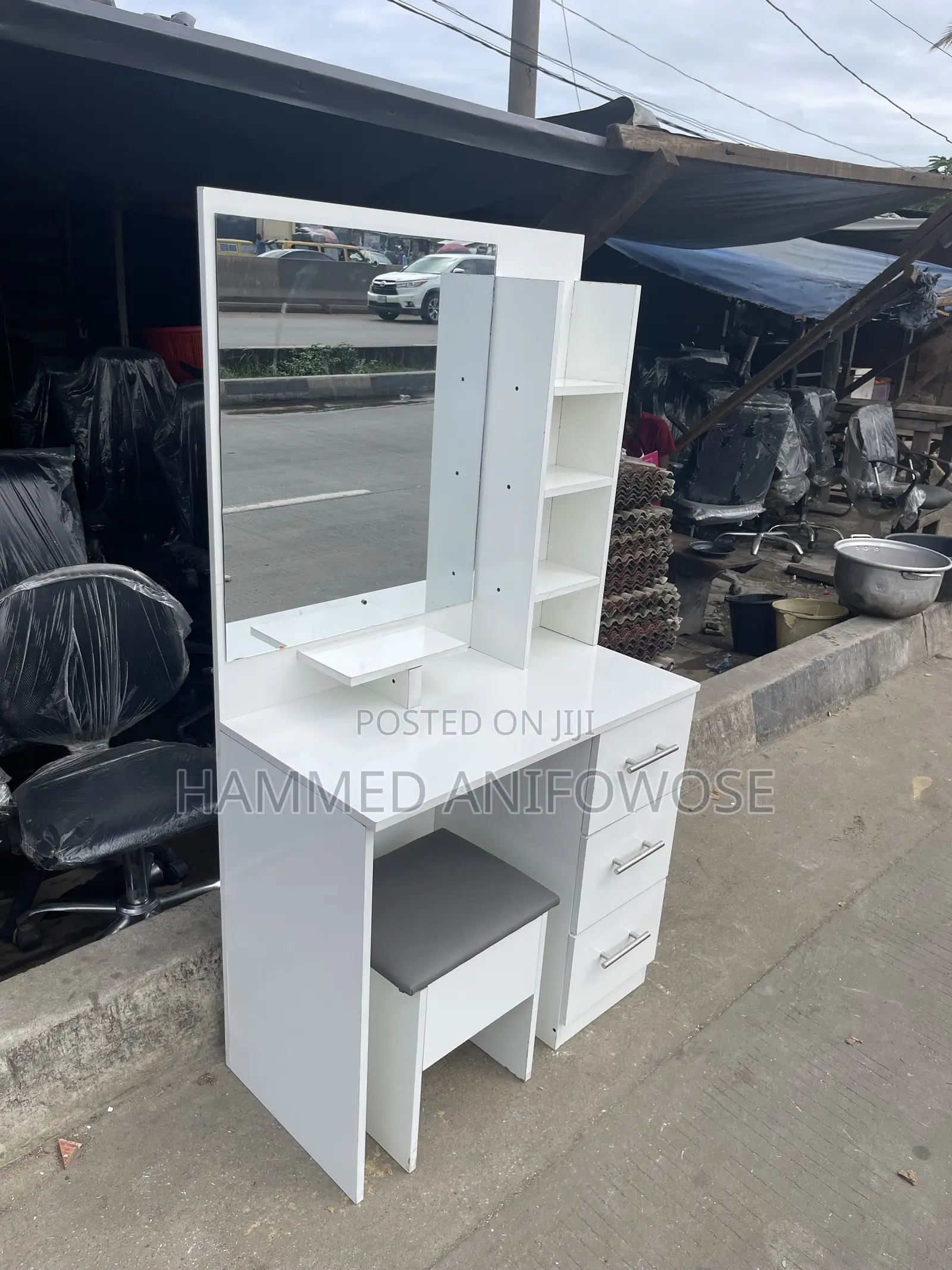 Dreesing Mirro Furniture