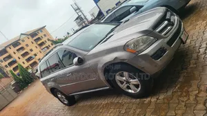 Mercedes-Benz GL-Class 2009 Silver
