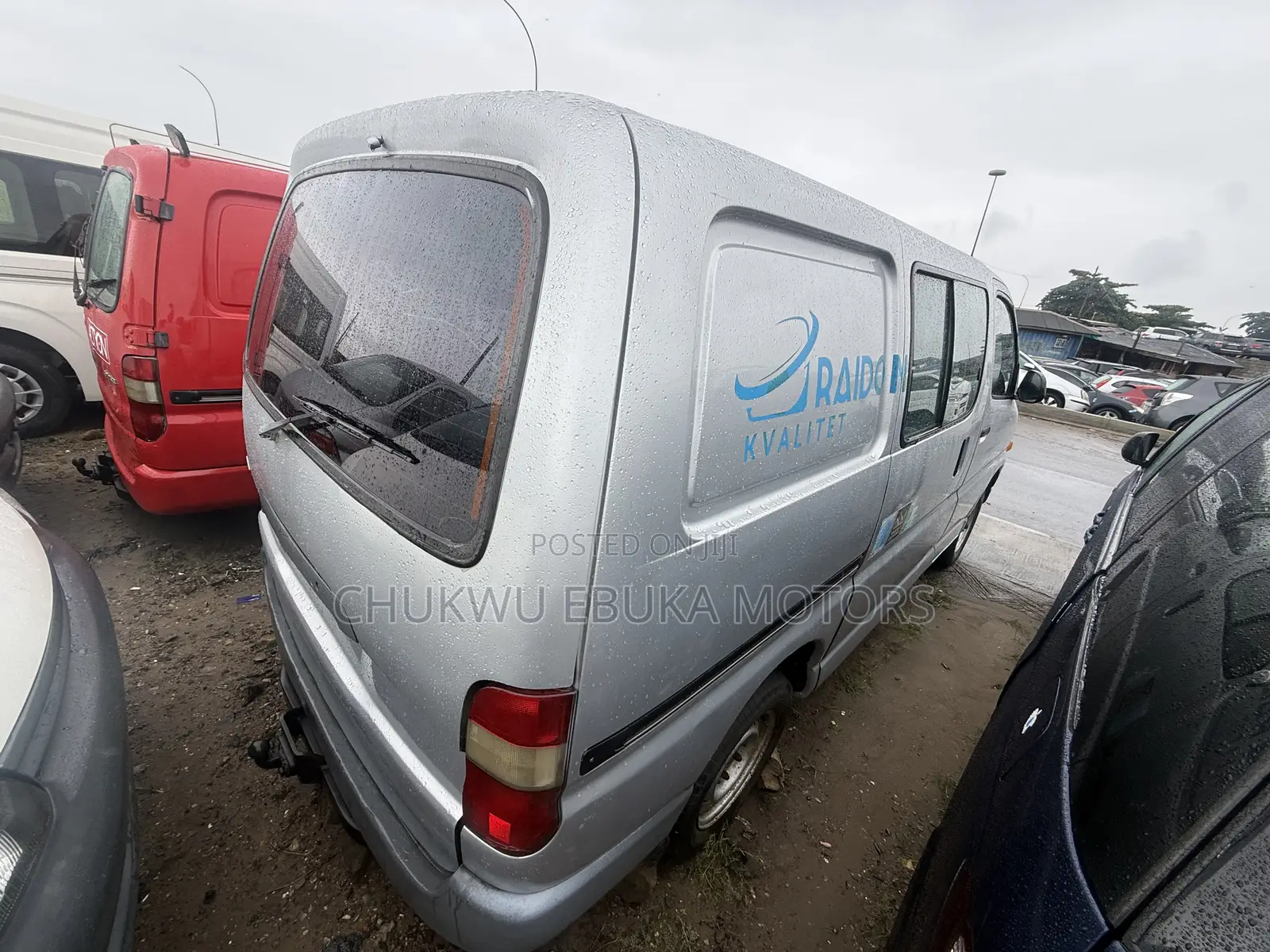Toyota HiAce 2002 Grey