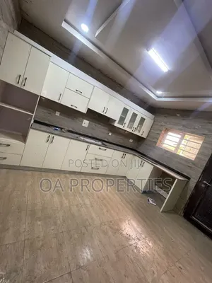 4bdrm Duplex in Ibadan for rent