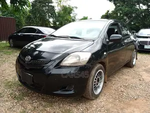 Toyota Yaris 2010 Black