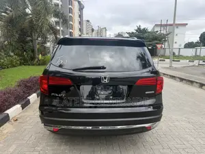 Honda Pilot Touring 4dr SUV (3.5L 6cyl 9A) 2017 Black