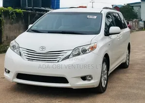 Toyota Sienna 2016 White