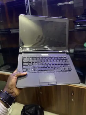 Laptop Dell Latitude 3350 8GB Intel Core i5 SSD 500GB