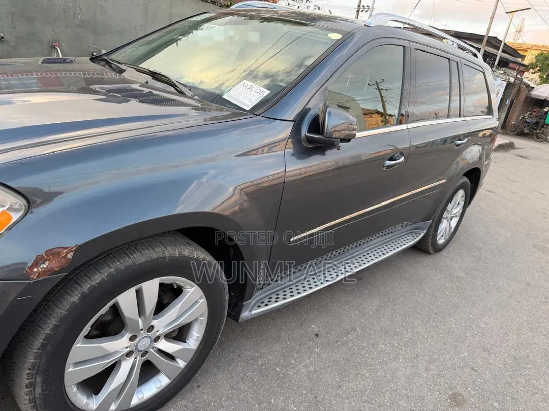 Mercedes-Benz GL-Class 2011 Gray