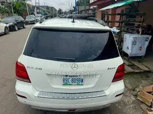 Mercedes-Benz GLK-Class 350 4MATIC 2012 White