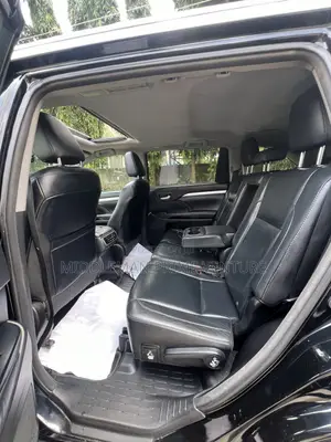 Toyota Highlander 2016 Black