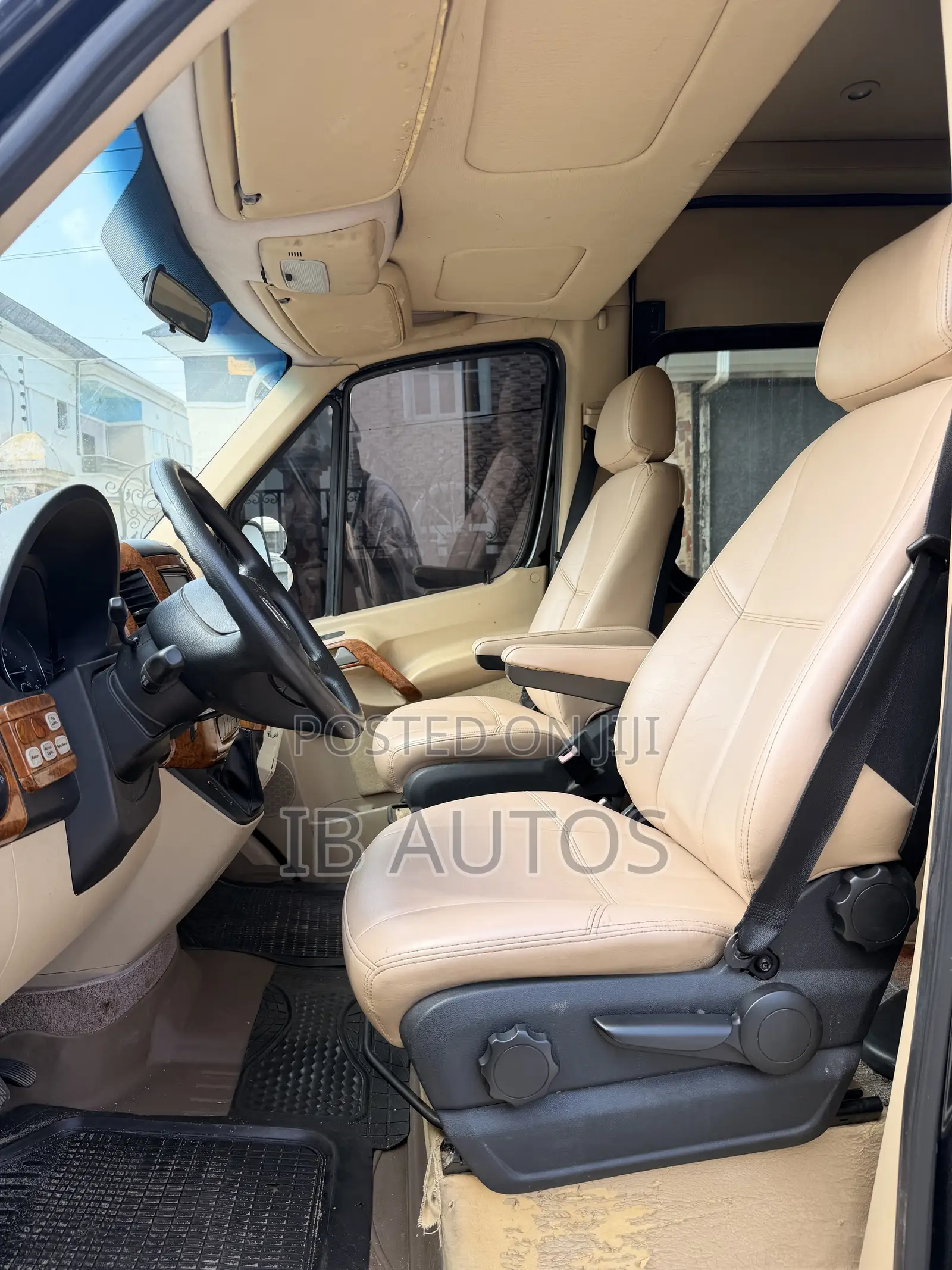 Mercedes-Benz T1/TN 2012 Black
