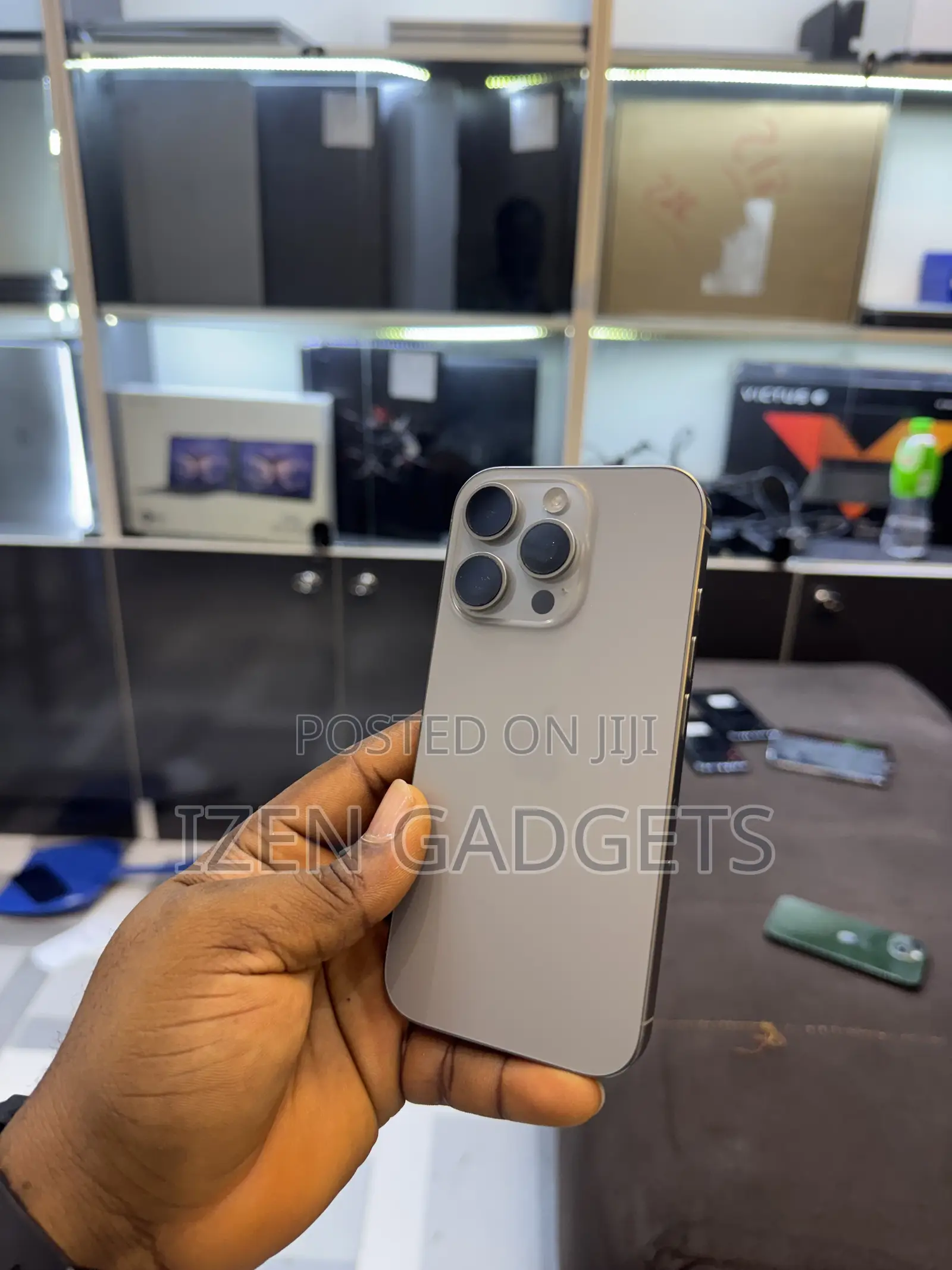 Apple iPhone 16 Pro 128 GB Gray