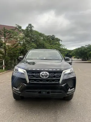 Toyota Fortuner 2.4 D AWD 2021 Black