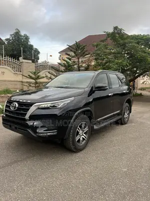 Toyota Fortuner 2.4 D AWD 2021 Black