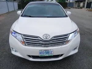 Toyota Venza 2010 White