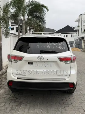Toyota Highlander Limited 4dr SUV AWD (3.5L 6cyl 6A) 2014 White