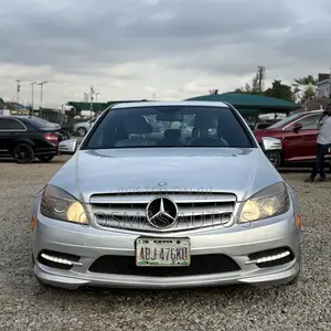 Mercedes-Benz C300 2011 Silver