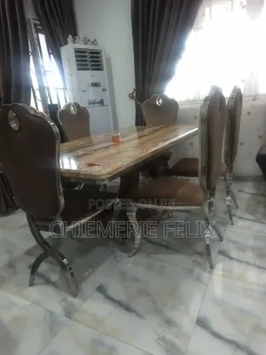 Dinning Table