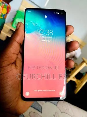 New Samsung Galaxy S10 128 GB Black
