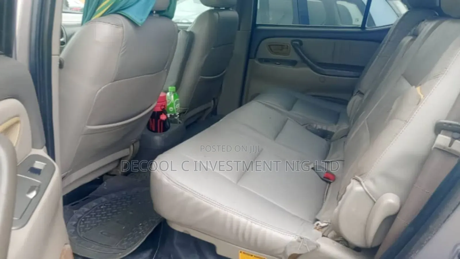 Toyota Sequoia 2004 Gold