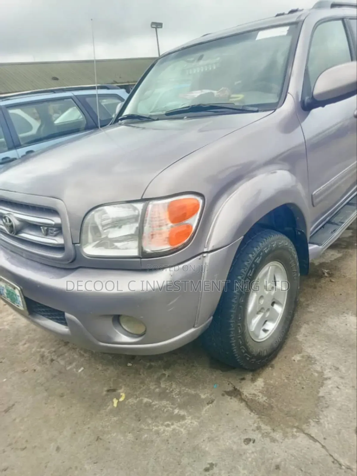 Toyota Sequoia 2004 Gold
