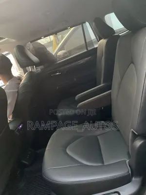 Toyota Highlander 2021 Gray