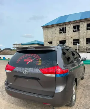 Toyota Sienna 2013 Gray