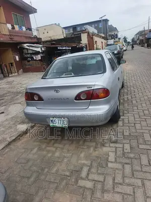 Toyota Corolla 2002 Silver
