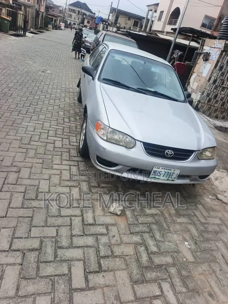 Toyota Corolla 2002 Silver
