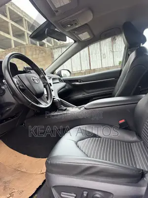 Toyota Camry SE 2023 Blue