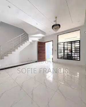 4bdrm Duplex in Ikota for rent