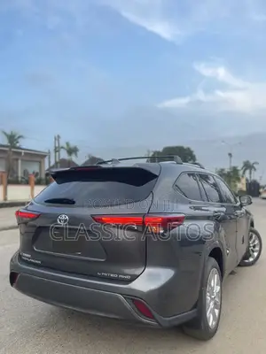 Toyota Highlander 2021 Gray