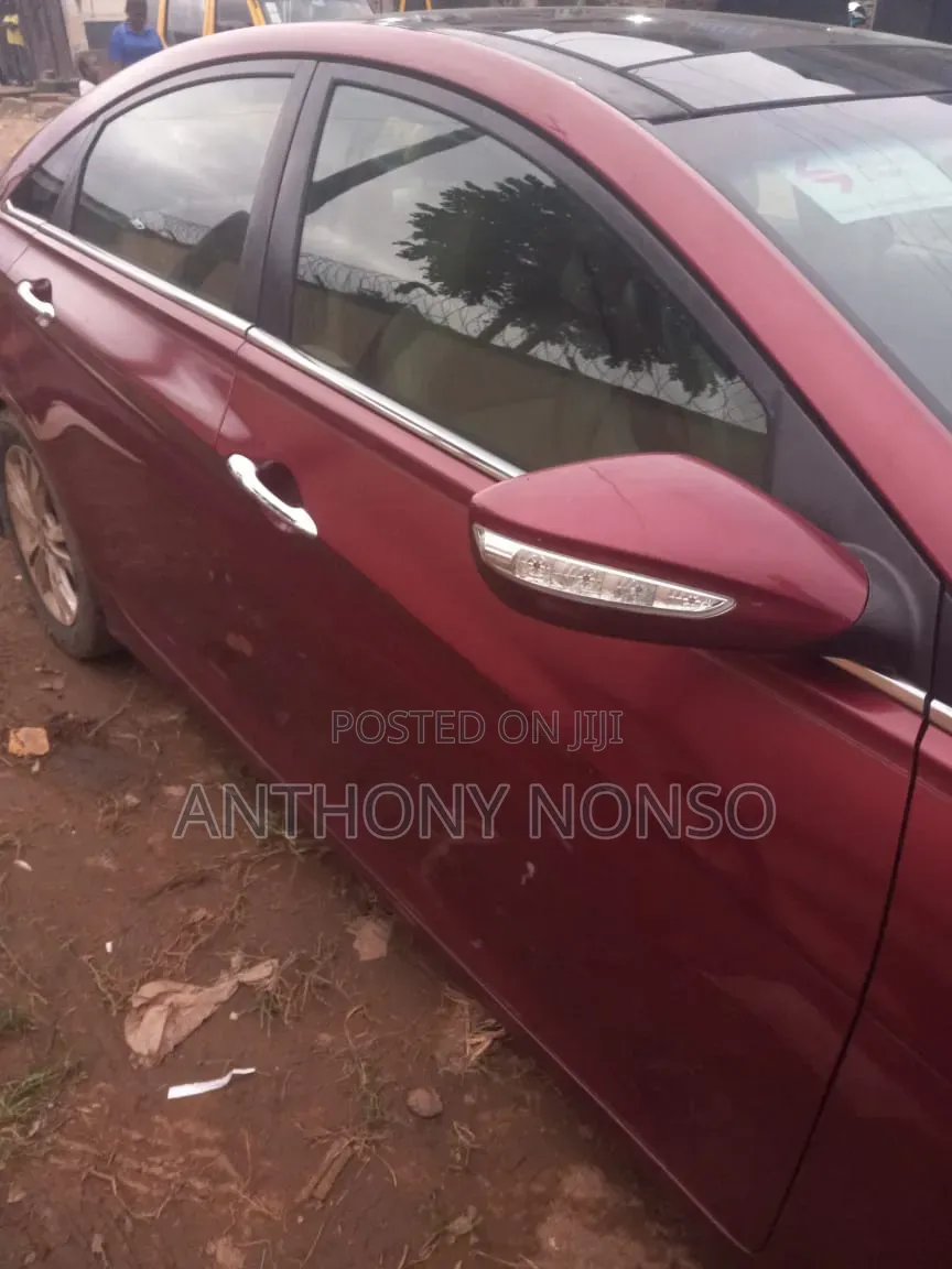 Hyundai Sonata 2012 Red