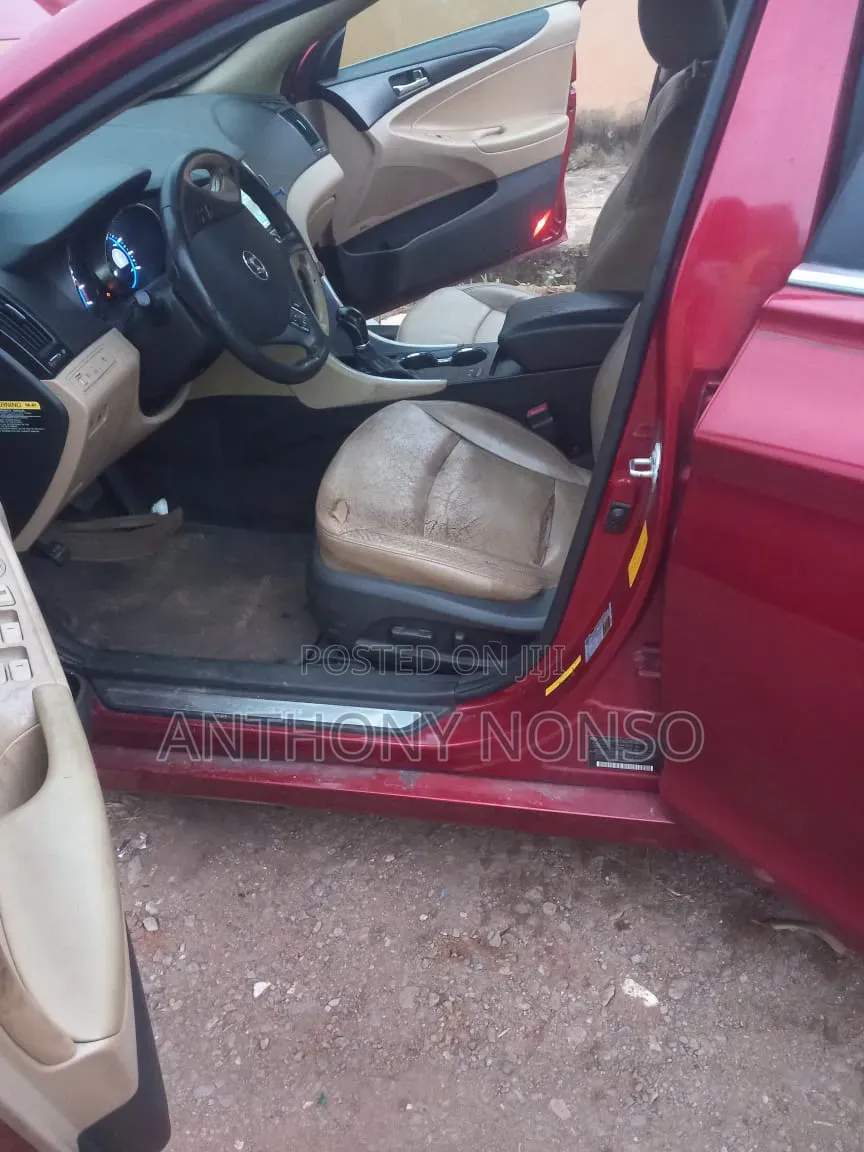 Hyundai Sonata 2012 Red