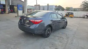 Toyota Corolla LE 4dr Sedan (1.8L 4cyl CVT) 2017 Gray