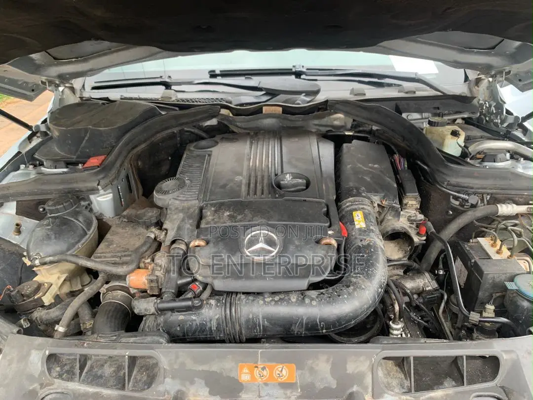Mercedes-Benz C250 2012 Silver