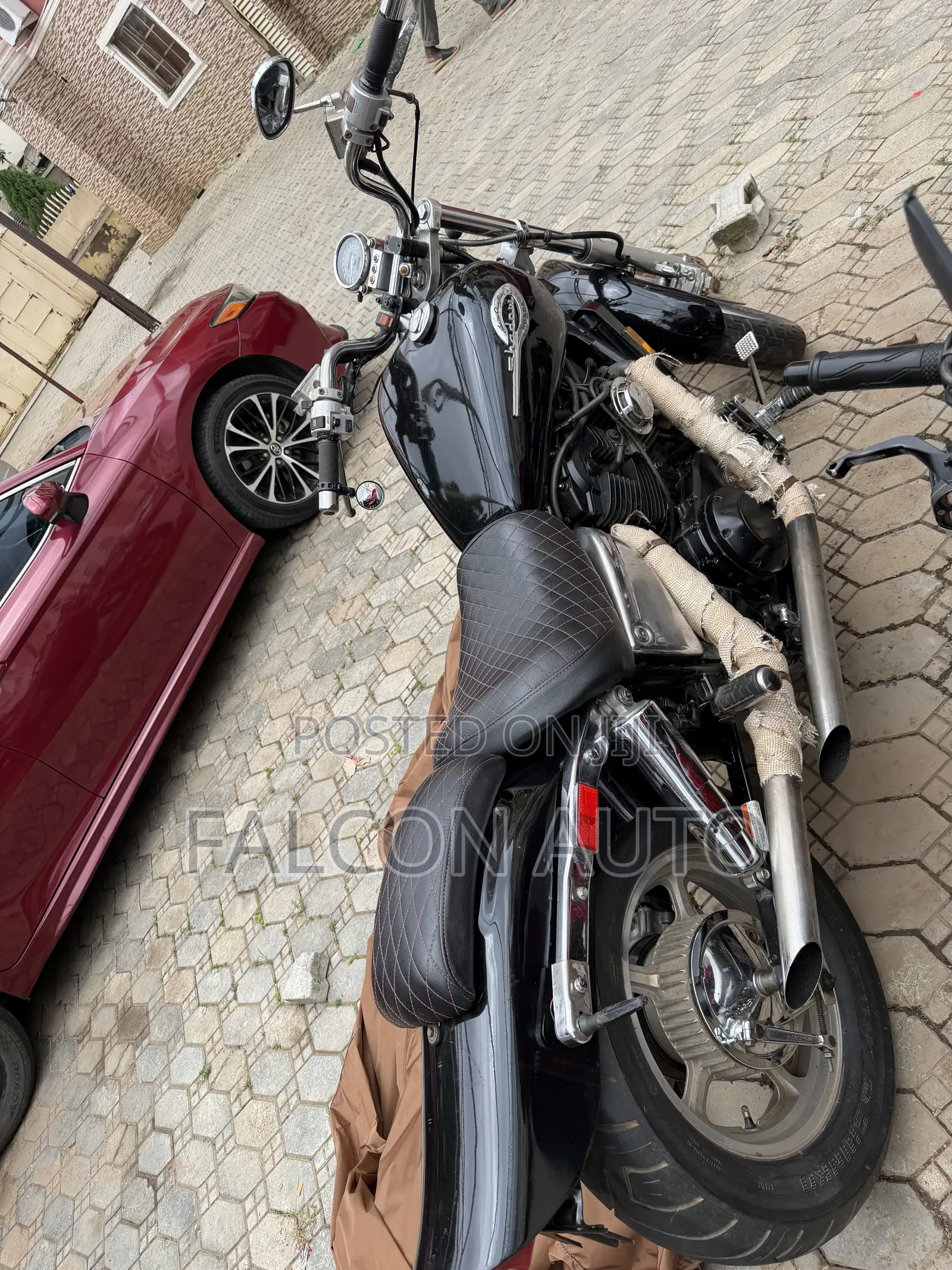 Honda VT 2000 Black