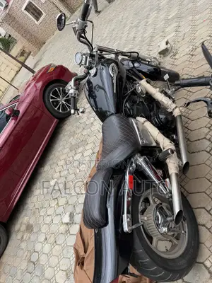 Honda VT 2000 Black