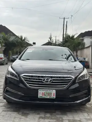 Hyundai Sonata Limited w/Brown Leather 4dr Sedan (2.4L 4cyl 6A) 2015