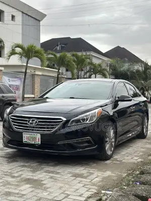 Hyundai Sonata Limited w/Brown Leather 4dr Sedan (2.4L 4cyl 6A) 2015
