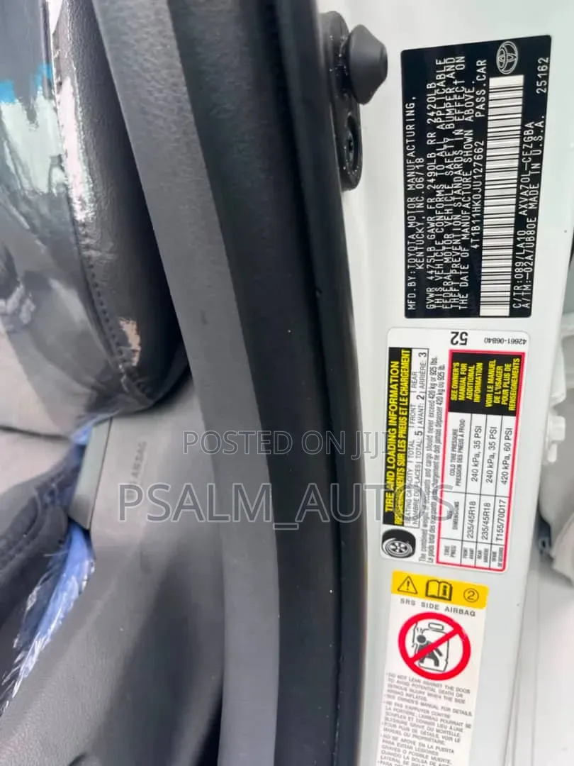 Toyota Camry 2018 White