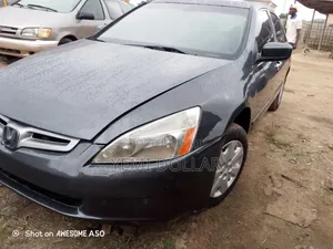 Honda Accord 2005 Gray